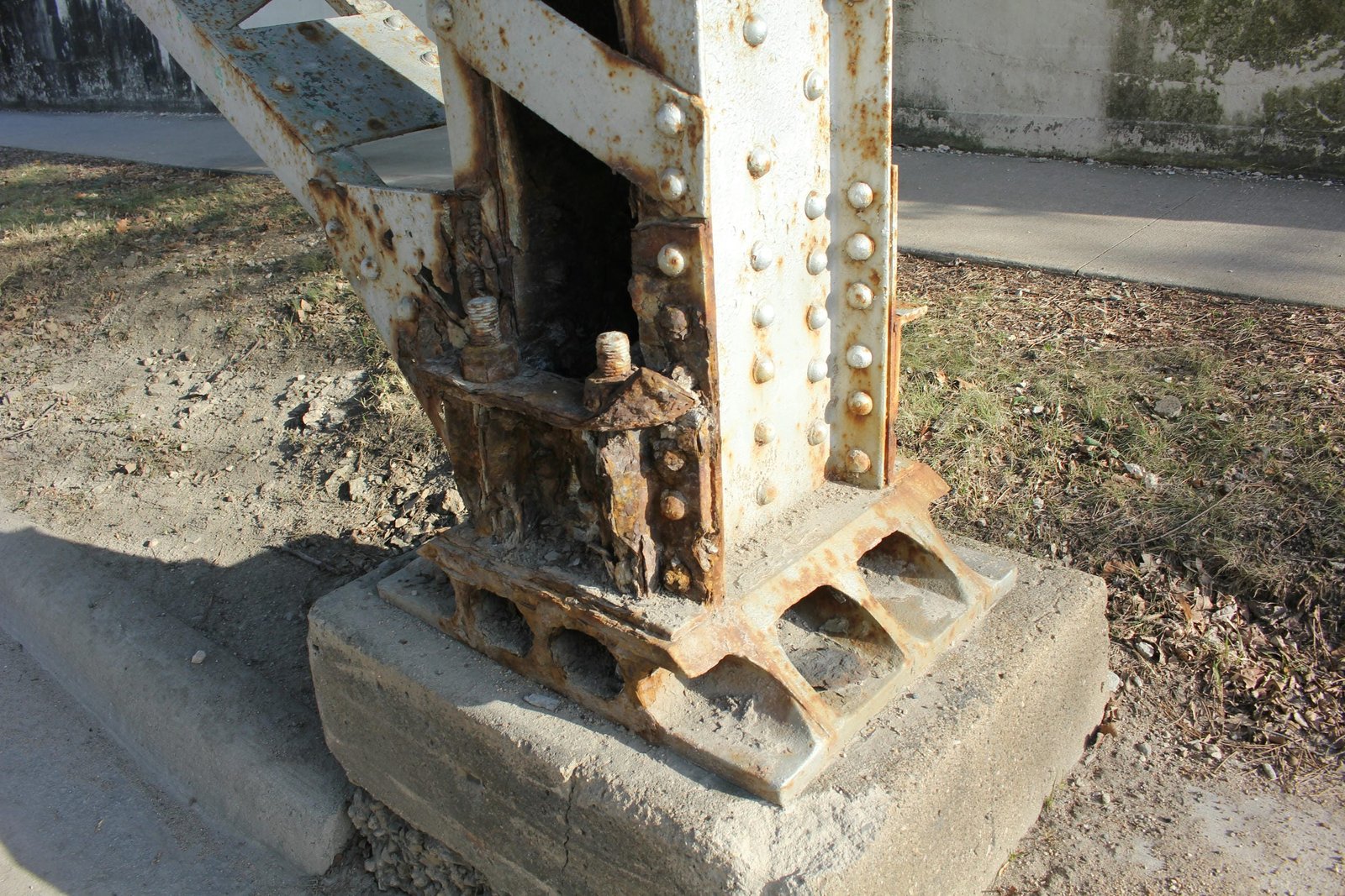 North pier footing